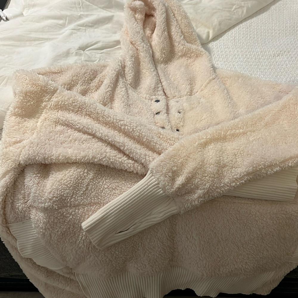 Cream Sherpa Teddy Pullover